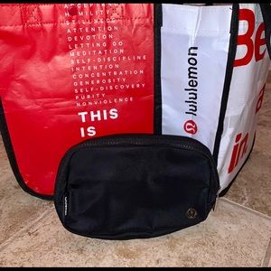 ✨SOLD✨NWT LULULEMON BLACK EVERYWHERE BELT BAG